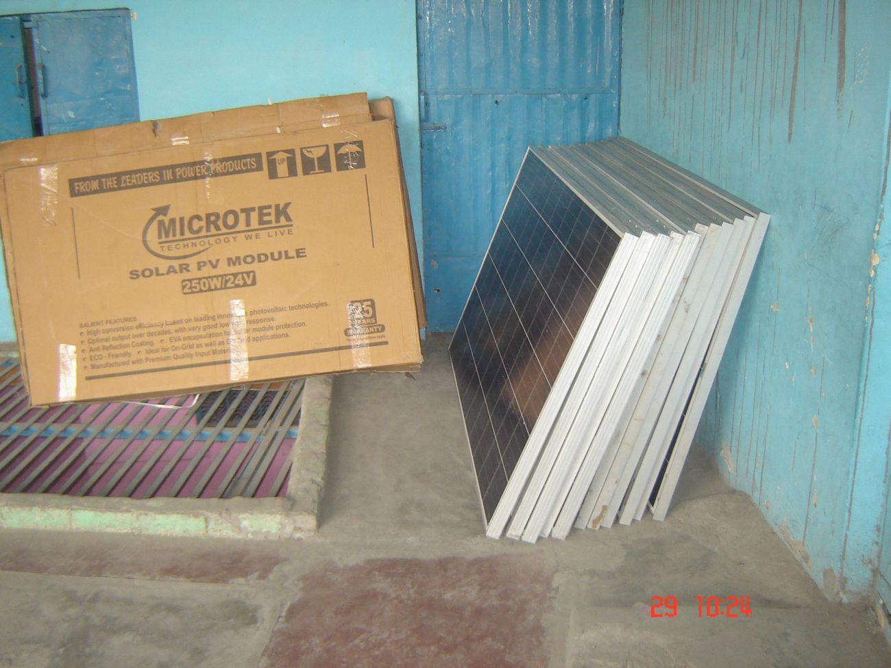 Solar energy powers a school in Thakurdwara, India 