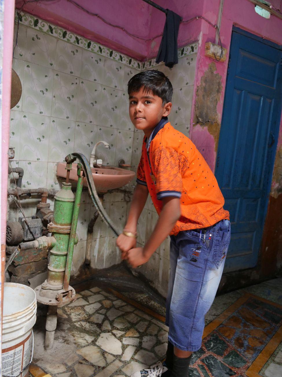 Eine zuverlässige Wasseraufbereitungsanlage für die „Dhara Children Academy“
