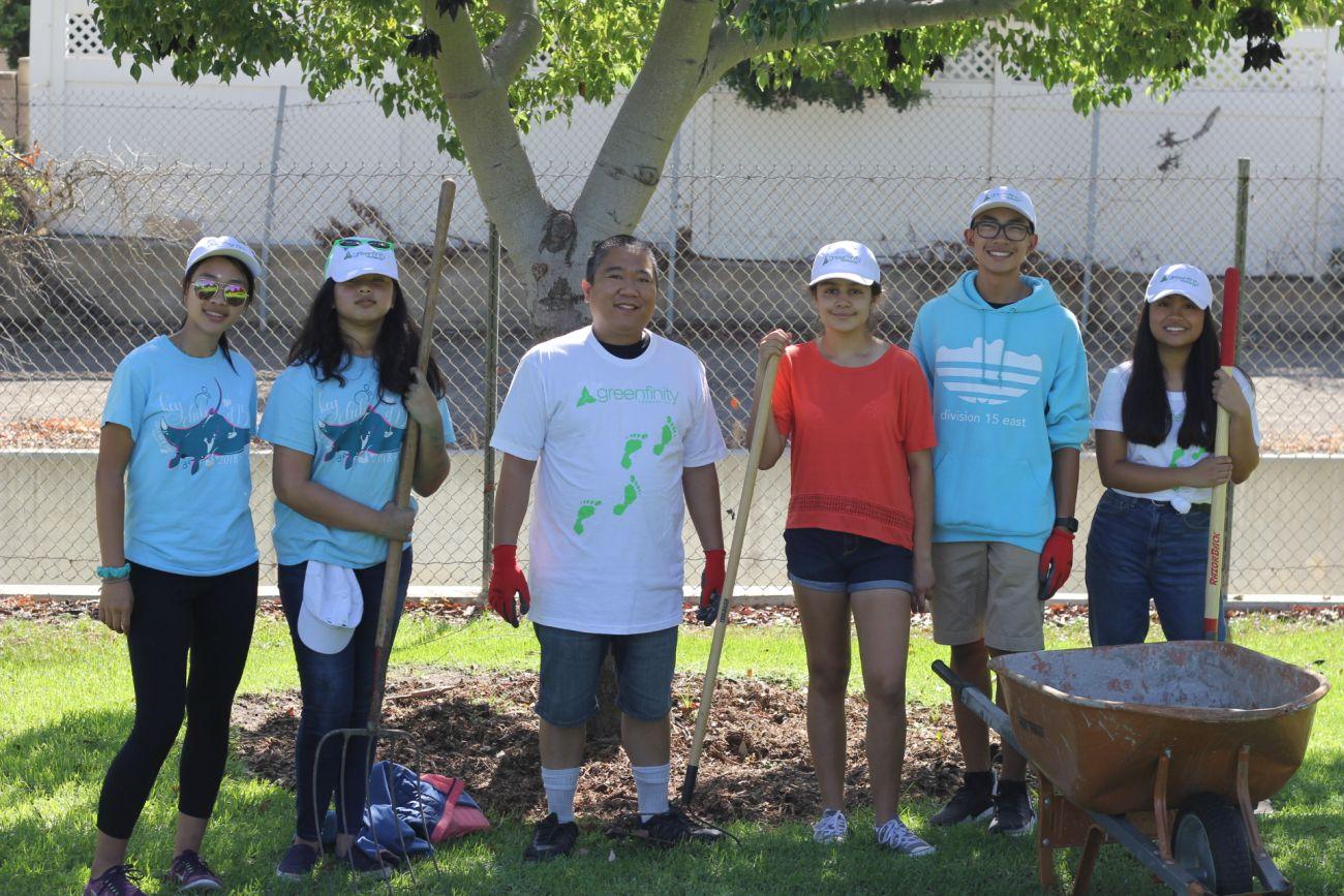 162 helfende Hände für einen grüneren Park in Kaifornien Kellogg Park 